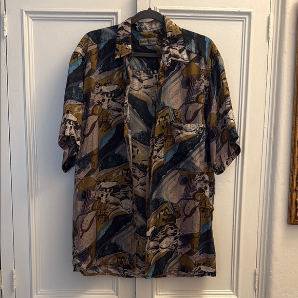 Abstract Patterned Short-Sleeve Robert Stock Silk Shirt - Picture 1 of 4